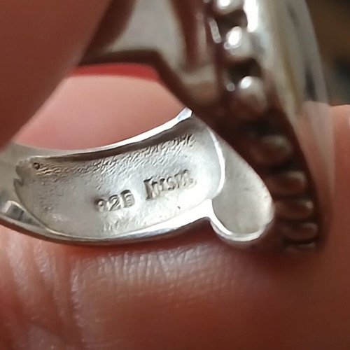 Silver 925 ring with large white agate, Lousir, like new