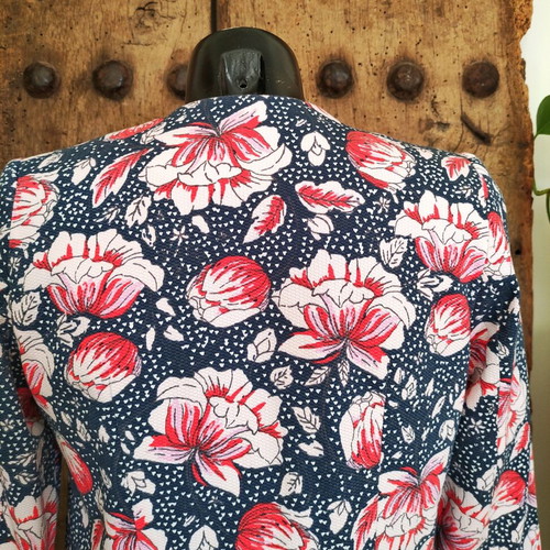 Atmosphere floral cropped blazer like new