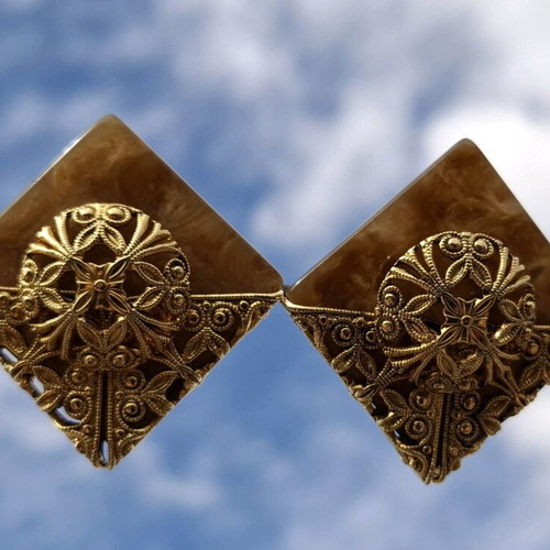 Vintage clip-on earrings like new, filigree technique