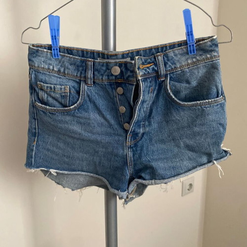 Zara button-fly frayed denim shorts XS used, blue