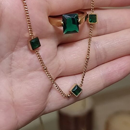 Jewelry set with green stone stainless steel necklace and ring new