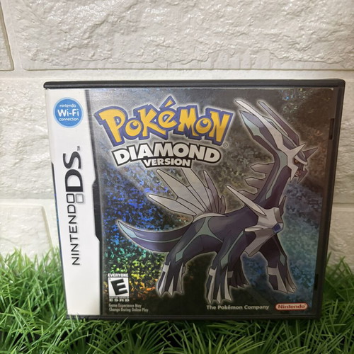 Pokémon Diamond Nintendo DS like new, complete with manuals