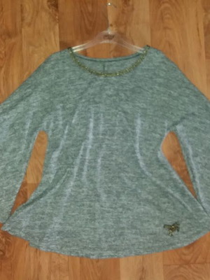 Blouse with bell sleeves size M like new, gray