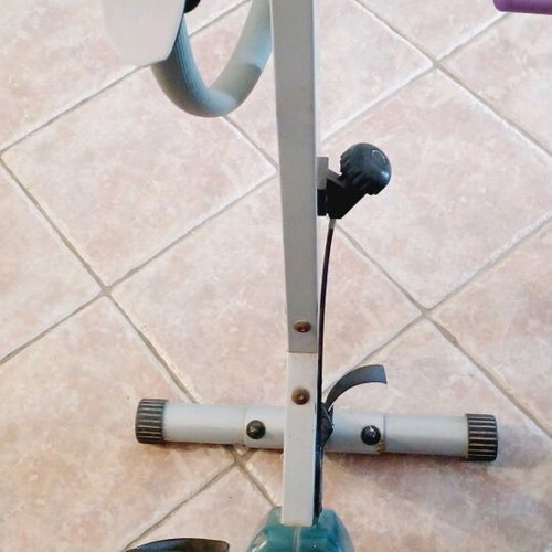 Exercise bike used, with non-working odometer