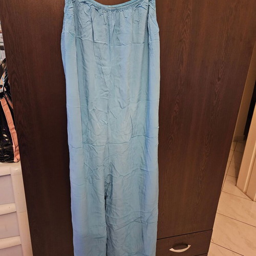 Blue one-piece jumpsuit used, one size baggy