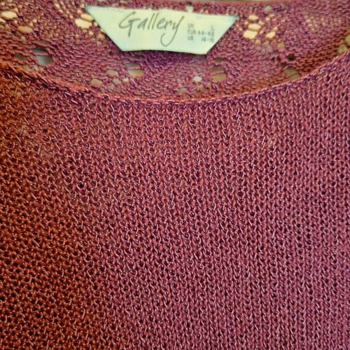 Purple blouse with lace collar and sleeves like new