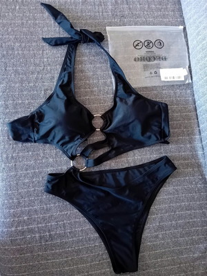 Women's black one-piece swimsuit with rings new, size Large
