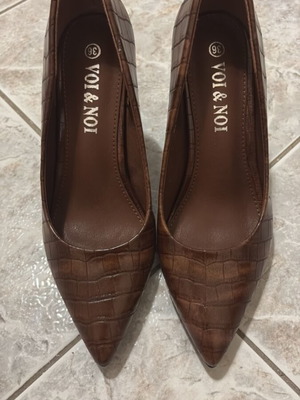 Heels size 36, new, brown