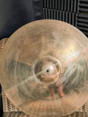 Sabian AA Heavy Ride 22 cymbal