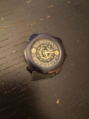 Vintage ρολόι Benetton University by Bulova 1992 μεταχειρισμένο, κομμένο λουράκι