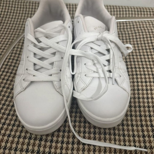 Beverly Hills Polo Club sneakers like new, white and gold, size 39