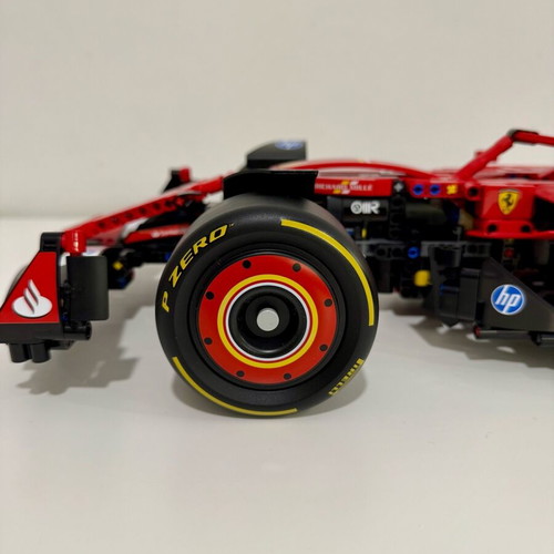 Lego Technic Ferrari SF-24 F1 model like new