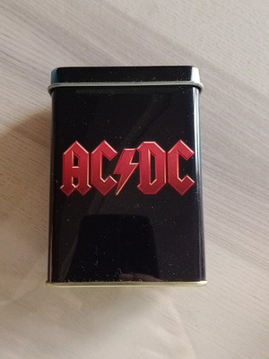 Μεταλλικό κουτί ACDC καινούριο