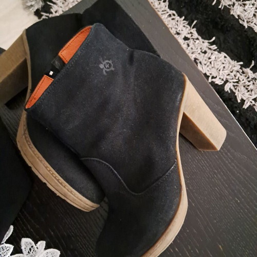 Pyramis ankle boots size 37 used, crepe heel, black and orange
