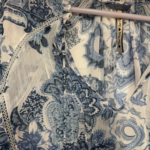 Guess Jeans tunic like new, airy printed with woven sleeve details