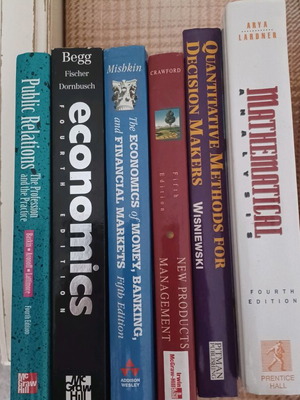 Academic English books like new, pack of 6