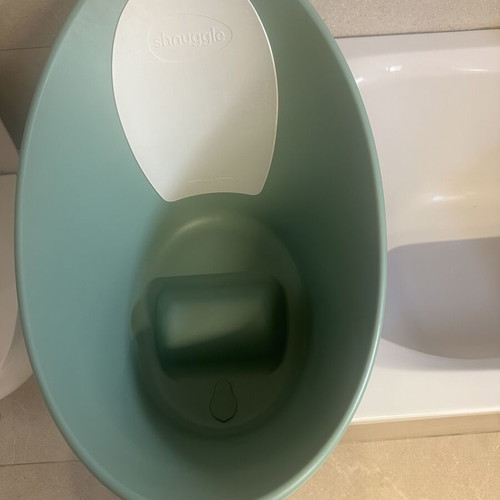 Shnuggle Baby Bath Tub Mint Color Like New