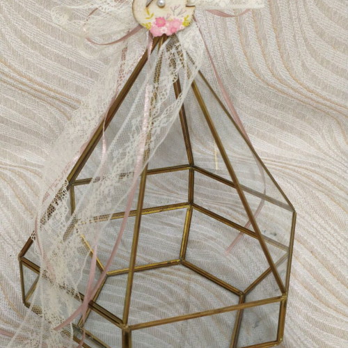 Polygonal glass container in gold color with swan decoration new