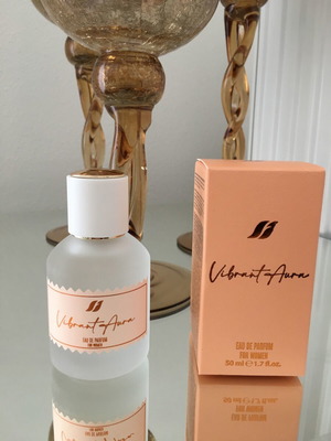 Vibrant Aura Eau de Parfum 50ml new, women's fragrance
