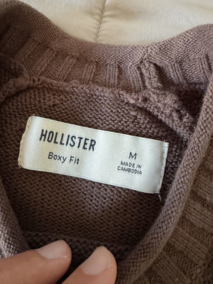 Hollister chocolate sweat medium, like new, boxy fit