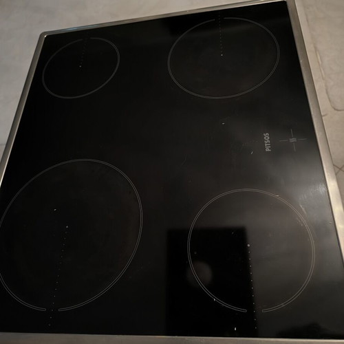 Pitsos ceramic hob used, compatible with Bosch models