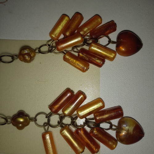 Dangling earrings like amber with pearly stones and brown heart, new