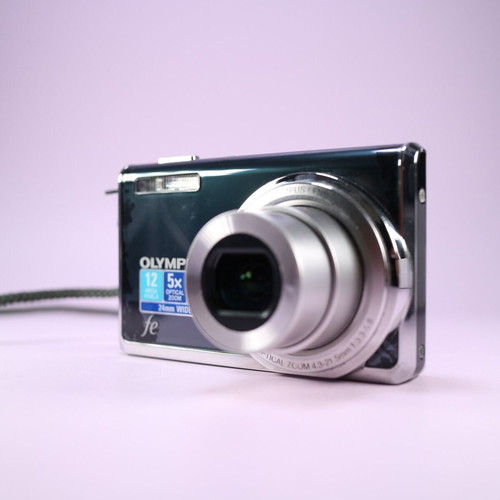 Olympus fe-5030 digital camera like new