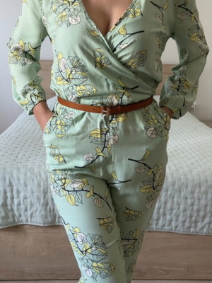 BSB floral jumpsuit mint green sage, like new