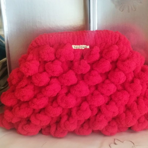 Handmade red Puffy popcorn shoulder bag new with strawberry lining