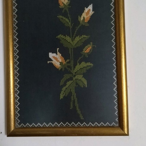 Set of embroidered frames like new, size 35x25 and small 27x20