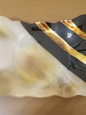 Glass decorative platter modern like new, black with gold details