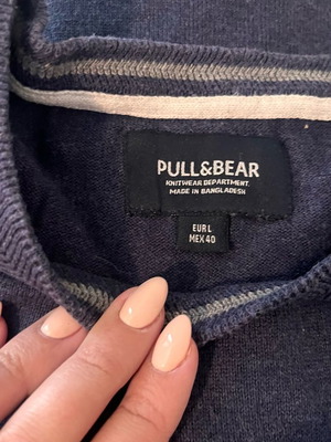 Men's blue Pull&Bear sweater used, size L