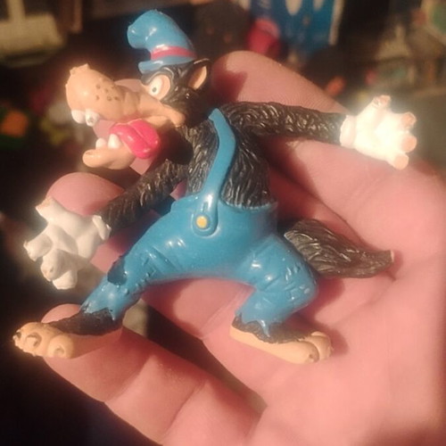Collectible figure used, good condition