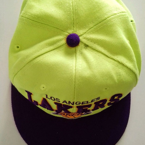 L.A Lakers NBA Hardwood cap like new, official replica