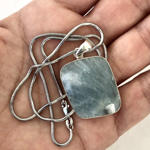 Aquamarine pendant and 925 silver chain new