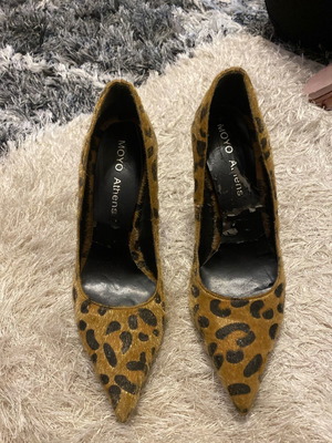 Moyo women's pumps shoes used, size 39, multicolor