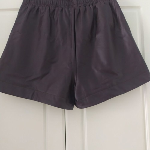 Celestino shorts new, faux leather, size XL, purple