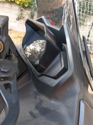 Σκίαστρο ταμπλό VOGE SR1 καινούργιο με γυαλιστερό τελείωμα