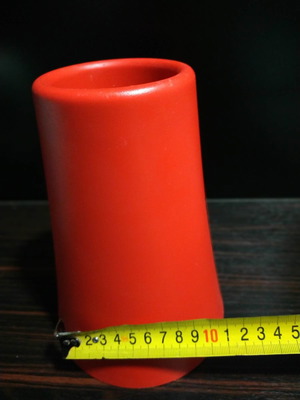 Red vase used, thick plastic