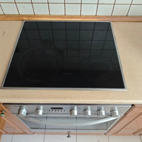 Miele Built-in Oven and Ceramic Hob Set like new, Made in Germany