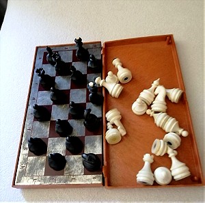 Μαγνητικό σκάκι