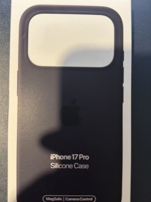 iPhone 17 Pro Silicone Case MagSafe new, 100% authentic