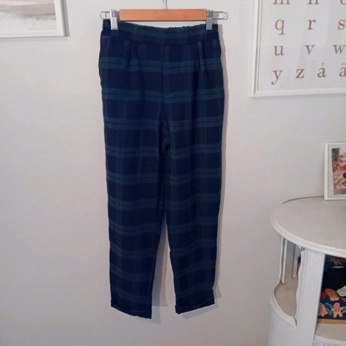 Pull & Bear Capri Pants Size S Like New