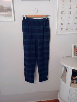 Pull & Bear Capri Pants Size S Like New