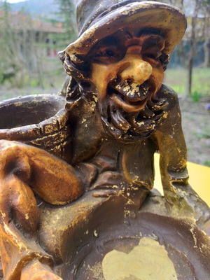 Decorative object used