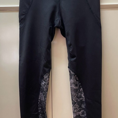 Bloch 3/4 dance leggings black used with printed details small
