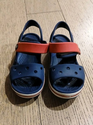 Crocs Crocband Sandal Kids used, navy and red, size 33-34