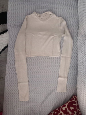 Bershka women's crop top blouse like new, sizes S and M