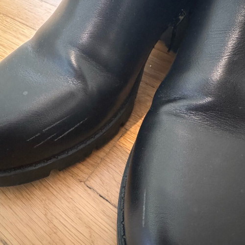 Black ankle boots size 41 like new with heel and zipper