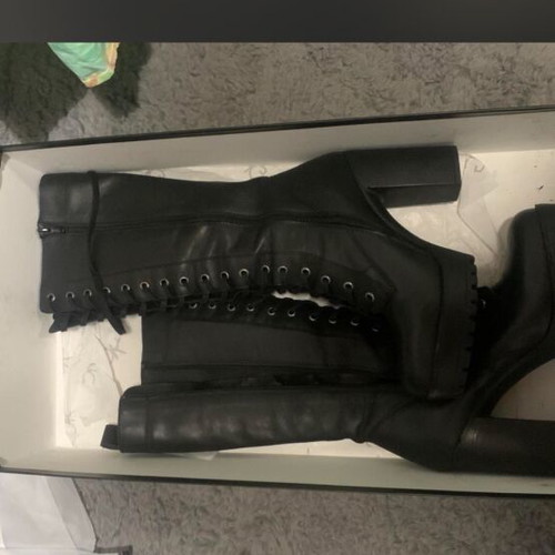 GK Uomo Black Leather Lace Up Boots like new, size 38